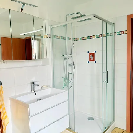 Modern House With Garden, Free Parking & Messe Connection Hannover