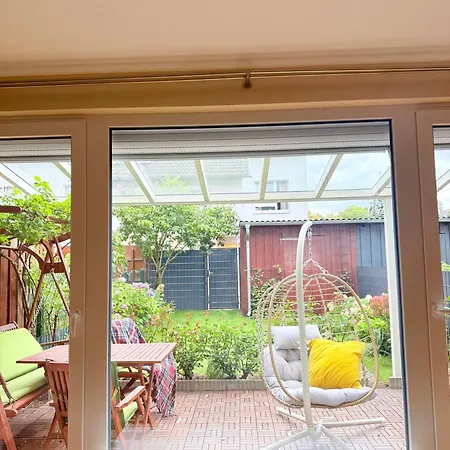 Modern House With Garden, Free Parking & Messe Connection Ferienhaus Hannover